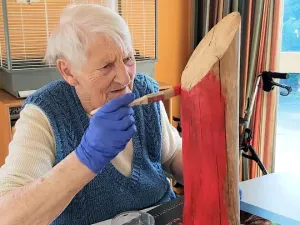 Basteln von Schnee- und Weihnachtsmännern